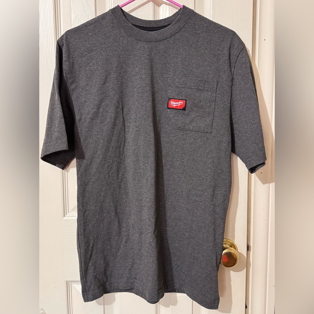 Milwaukee Men’s Dark Gray Short-Sleeve Pocket Tee